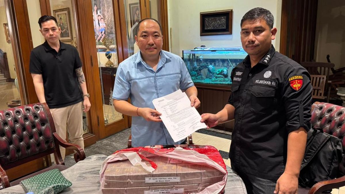 Kejagung Sita Uang Rp2 M saat Geledah Rumah Bos Sritex Iwan Kurniawan