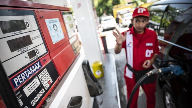 Pertamina merilis harga BBM terbaru per 1 Oktober 2025 pada Selasa (30/9). Simak daftar lengkapnya.
