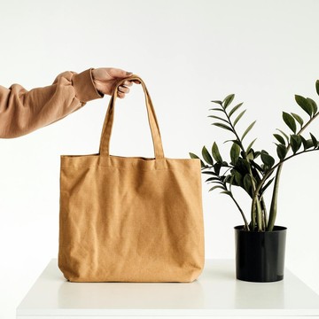 Punya Tote Bag Bekas? Coba 5 Ide Upcycling Ini Biar Nggak Terbuang Sia-sia