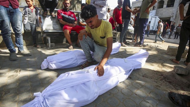 56 Tewas Usai Israel Gempur Daerah Pusat Distribusi Bantuan Gaza Israel kembali melakukan serangan udara di wilayah Gaza, Palestina, khususnya dekat pusat distribusi bantuan atau Gaza Humanitarian Foundation (GHF).
