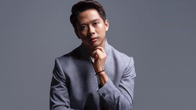Terpopuler: Pendidikan Kevin Sanjaya Jadi Direktur Vs Dhani Buat Kompilasi Ucapan Maia
