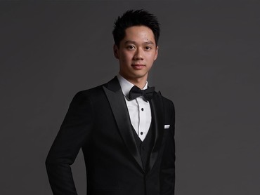 img-title Garang di Lapangan, 7 Gaya Beda Kevin Sanjaya Jadi Direktur di Perusahaan Mertua