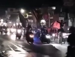 Video: Viral Konvoi Pesilat Geber-geber Motor di Depok Jam 2 Dini Hari