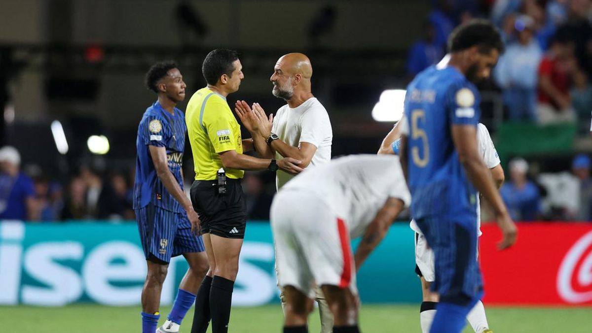 Momen Guardiola Ngamuk ke Wasit saat Man City Ambruk Lawan Al Hilal