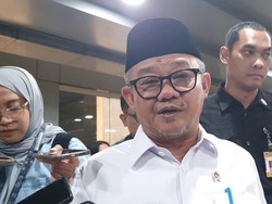 Mendikdasmen soal Waka DPRD Banten Titip Siswa SPMB: Kita Investigasi