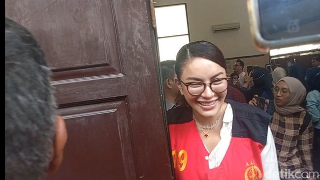 Tak Bisa Maafkan Vadel Badjideh, Nikita Mirzani: Masa Depan Anak Hancur