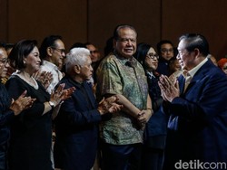 Video: SBY Rilis Video Musik Save Our World, CT Hingga Menteri Hadir