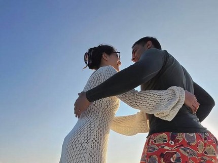 Pevita Pearce Liburan Bareng Suami Malaysia Naik Kapal Yacht, Ini Potret Kemesraannya
