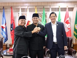 Islah di Gedung Dewan, Erwan dan Herman Sepakat Akhiri Ketegangan