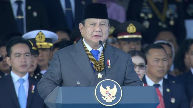 Presiden Prabowo Subianto menyatakan polisi yang tangguh adalah polisi yang yang dicintai masyarakat dan membela warga tertindas serta miskin.