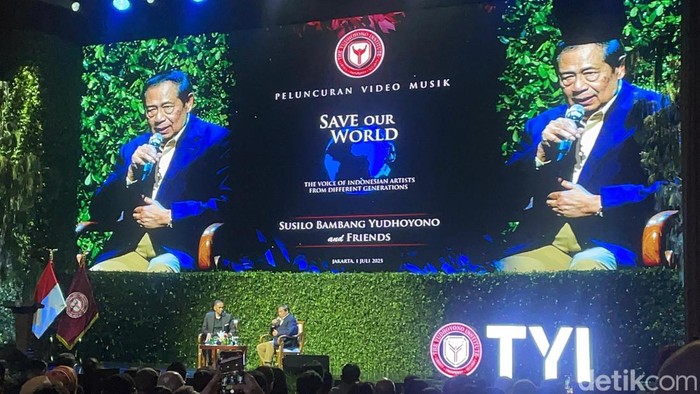 Presiden ke-6 RI, Susilo Bambang Yudhoyono (SBY) dalam peluncuran video musik 