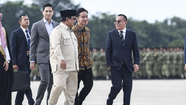 Prabowo-Gibran Akan Hadir Kongres di Solo Partai Solidaritas Indonesia (PSI) akan menggelar kongres di Solo, dihadiri Prabowo, Gibran, dan Jokowi. Pemilihan ketua umum menjadi agenda utama.