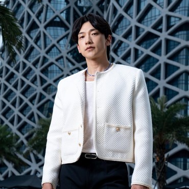 Drama Korea 'Solo Leveling' Incar Rain dan Lee Sung Min untuk Peran Penting
