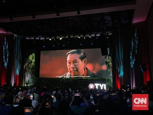 Cerita Awal Save Our World, Ditulis SBY Main Gitar Didampingi Ibu Ani