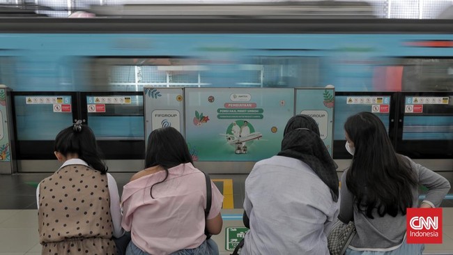 PT MRT Jakarta (Perseroda) menargetkan Stasiun Bundaran HI-Stasiun Monas beroperasi pada 2027 mendatang.