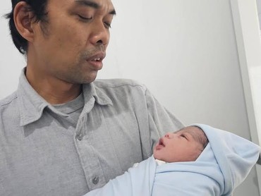 img-title Selamat, Ustaz Abdul Somad Dikaruniai Anak Ketiga