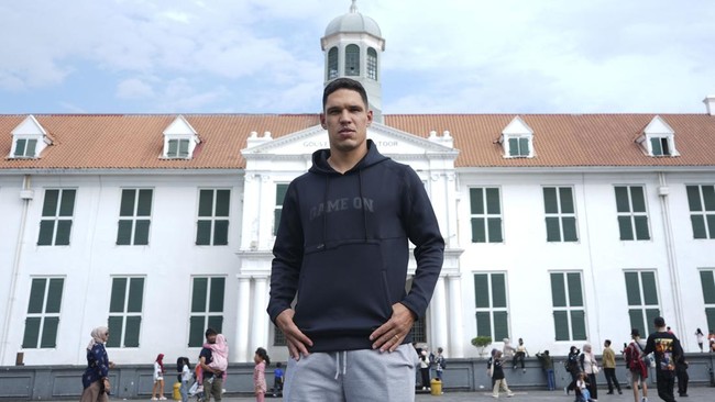 Setelah terkesan menahan diri dari bursa transfer, Persija Jakarta akhirnya mengumumkan perekrutan pemain asing baru pada Selasa (1/7).