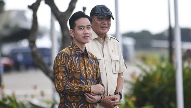Pemerintahan Prabowo kemungkinan bakal menyiapkan instansi baru di Papua untuk Wapres Gibran agar bisa leluasa bekerja di ujung timur Indonesia.