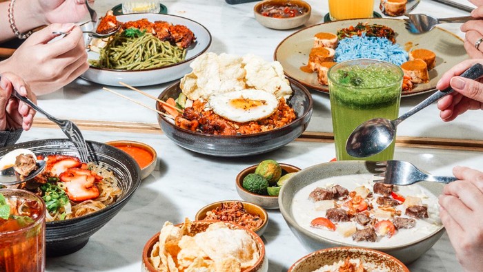 img-title Top 5 List: 5 Spot Makan Sehat yang Wajib Kamu Coba di Mall
