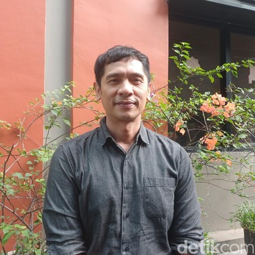 Pengalaman Mencekam Adi Nugroho Penerbangan Terganggu Konflik Iran-Israel