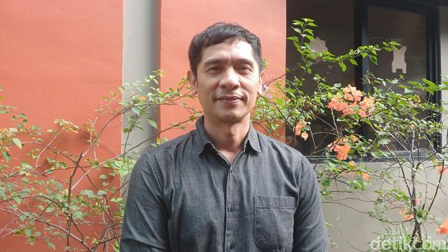 Pengalaman Mencekam Adi Nugroho Penerbangan Terganggu Konflik Iran-Israel