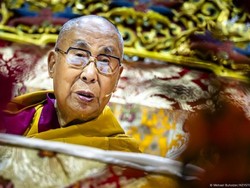 Dalai Lama Tolak Campur Tangan China pada Proses Reinkarnasi