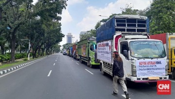 Demo ODOL, Truk Berderet Parkir di Patung Kuda sampai Balai Kota