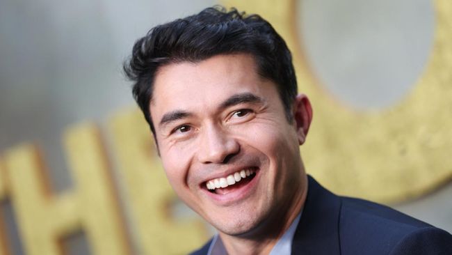 Henry Golding berpendapat memerankan James Bond akan menjadi mimpi buruk aktor karena berhadapan dengan begitu banyak ekspektasi.
