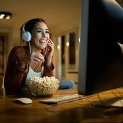 Sudah Siap Streaming? Ini Rekomendasi Film dan Serial Netflix Juli 2025