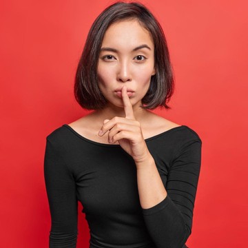 4 Zodiak yang Paling Sulit Ditebak, Kepribadiannya Tertutup dan Cenderung Misterius!