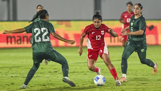 Pelatih Timnas Putri Indonesia Satoru Mochizuki bertekad bangkit setelah kalah 0-2 dari Pakistan. Ia akan analisis kesalahan untuk pertandingan mendatang.