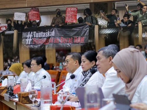 Polemik Sejarah Pemerkosaan Massal '98