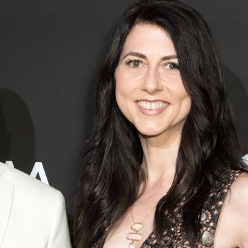 Profil MacKenzie Scott, Miliarder Inspiratif yang Sering Donasi Diam-Diam