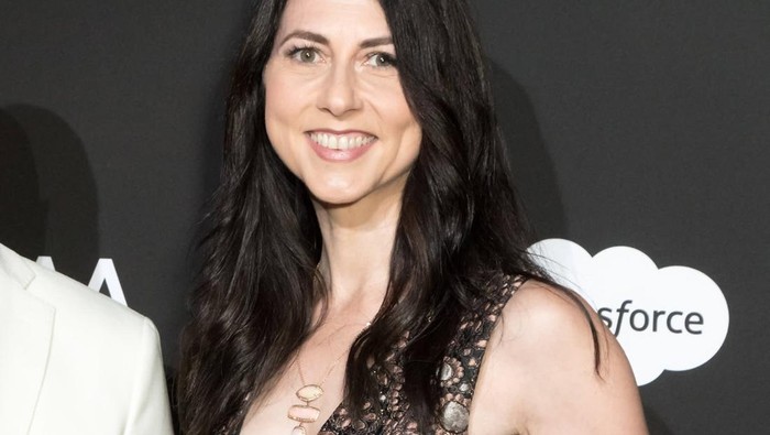 img-title Profil MacKenzie Scott, Miliarder Inspiratif yang Sering Donasi Diam-Diam