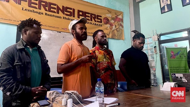 Polrestabes Surabaya mempersilakan mahasiswa Papua di Surabaya melaporkan ancaman dari OTK yang mereka dapatkan bulan lalu.