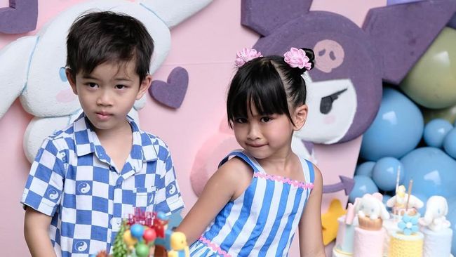 Deretan Nama Bayi Kembar yang Terinspirasi dari Anak Artis Beserta Artinya
