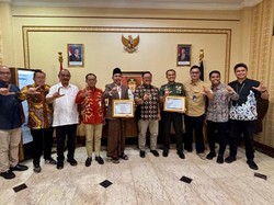 Pemkab Jember di Bawah Kepemimpinan Gus Fawait Banjir Penghargaan
