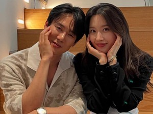 Reuni, Yoo Yeon Seok dan Moon Ga Young Kenang Pengalaman Syuting Bersama di Drama The Interest of Love