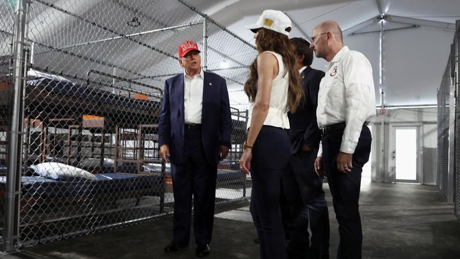 Presiden Amerika Serikat Donald Trump perintahkan Biro Pemasyarakatan Federal untuk membangun dan membuka kembali penjara Pulau Alcatraz nan terkenal 'angker' di AS. (REUTERS/Evelyn Hockstein)