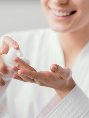 BeauPicks: Aman dan Affordable! Ini 5 Rekomendasi Produk Pembersih Wajah untuk Kulit Sensitif