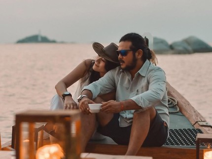 Momen Romantis Ramon Y Tungka dan Istri yang Jarang Terlihat, Ini 5 Potretnya