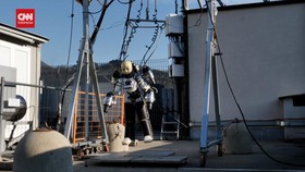 VIDEO: Robot Humanoid AI iRonCub3 Terbang Perdana Pakai Jetpack 