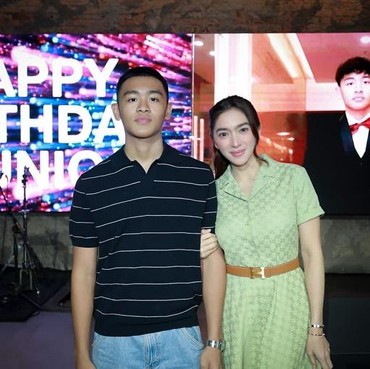 Gantengnya Putra Angel Karamoy yang Kini Beranjak Remaja