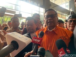 Video Hasto Berompi Oranye Hadapi Tuntutan Terkait Kasus Harun Masiku