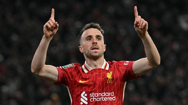 Mendiang Diogo Jota meninggalkan warisan yang sangat besar untuk keluarganya. Selain itu Jota juga meninggalkan rumah, villa, dan mobil mewah.