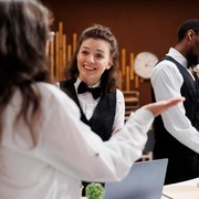 4 Hal yang Wajib Kamu Perhatikan saat Menginap di Hotel Biar Nggak Zonk