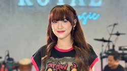 Happy Asmara Ngaku Pernah Jadi Korban Selingkuh, Beri Pesan Bijak untuk Penggemar