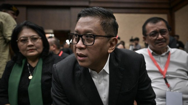 Jaksa KPK menyoroti kesaksian Kusnadi tentang Hasto Kristiyanto yang memerintahkan melarung pakaian.