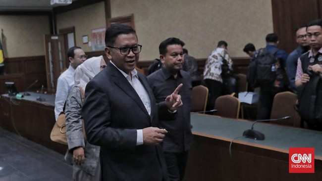 Sekjen PDIP Hasto Kristiyanto telah menjalani sidang tuntutan. Dia dituntut 7 tahun penjara dalam kasus suap dan perintangan penyidikan Harun Masiku.