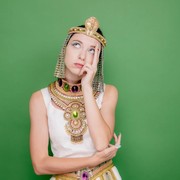 Viral di TikTok, Apa Itu Tren Cleopatra Makeup?